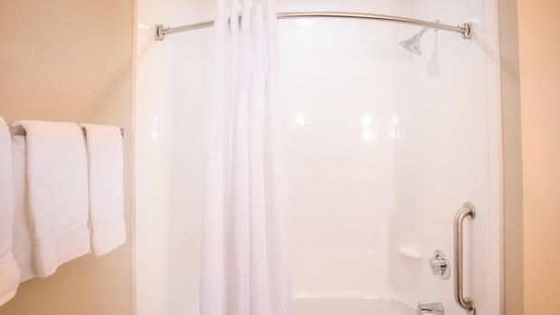 Images Holiday Inn Express Wichita South by IHG