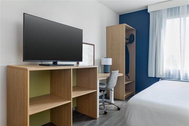 Images Spark by Hilton Indianapolis Northeast Fishers