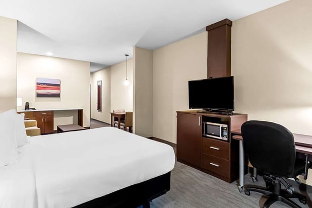 Images Best Western St. Louis Airport North Hotel & Suites