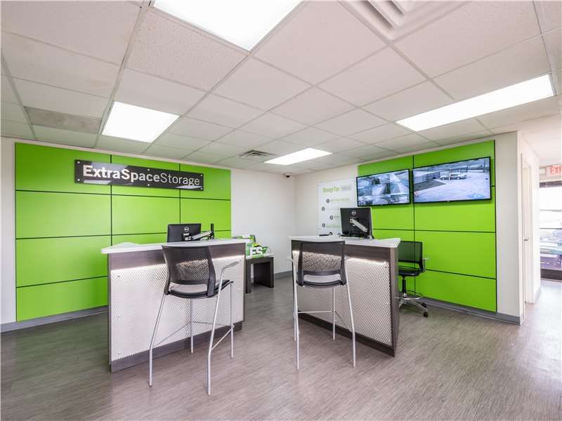 Office - Extra Space Storage at 2555 N Hollywood St, Memphis, TN 38127