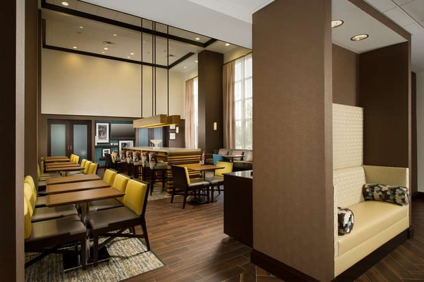 Images Hampton Inn & Suites Syracuse/Carrier Circle