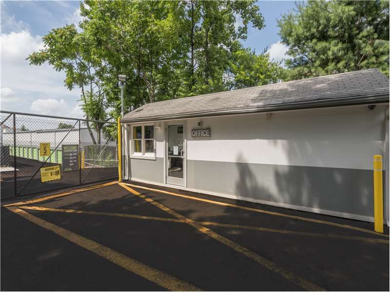 Alternate Beauty Image - Extra Space Storage at 725 US-1, Iselin, NJ 08830