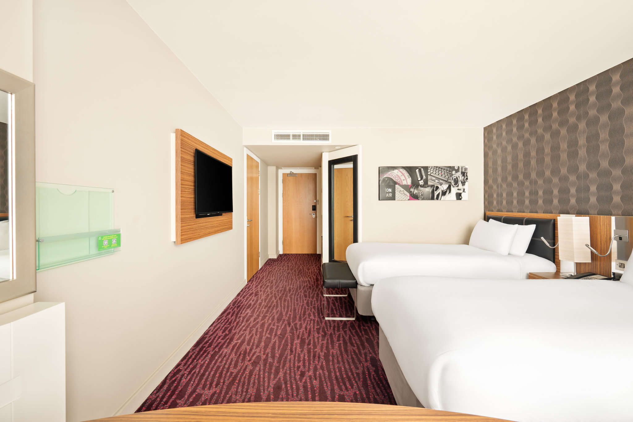 Images Holiday Inn Manchester - Mediacityuk by IHG