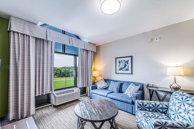 Images Holiday Inn Express & Suites Franklin by IHG