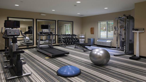 Images Candlewood Suites Newark South - University Area by IHG