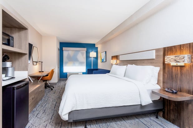 Images Holiday Inn Express & Suites Ormond Beach - North Daytona by IHG