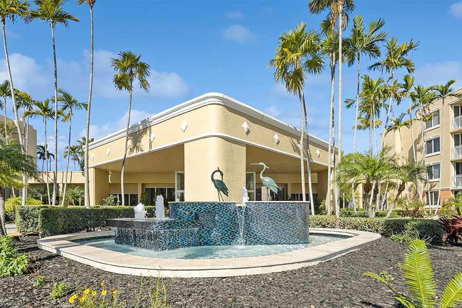 Five Star Premier Residences of Hollywood driveway and entrance