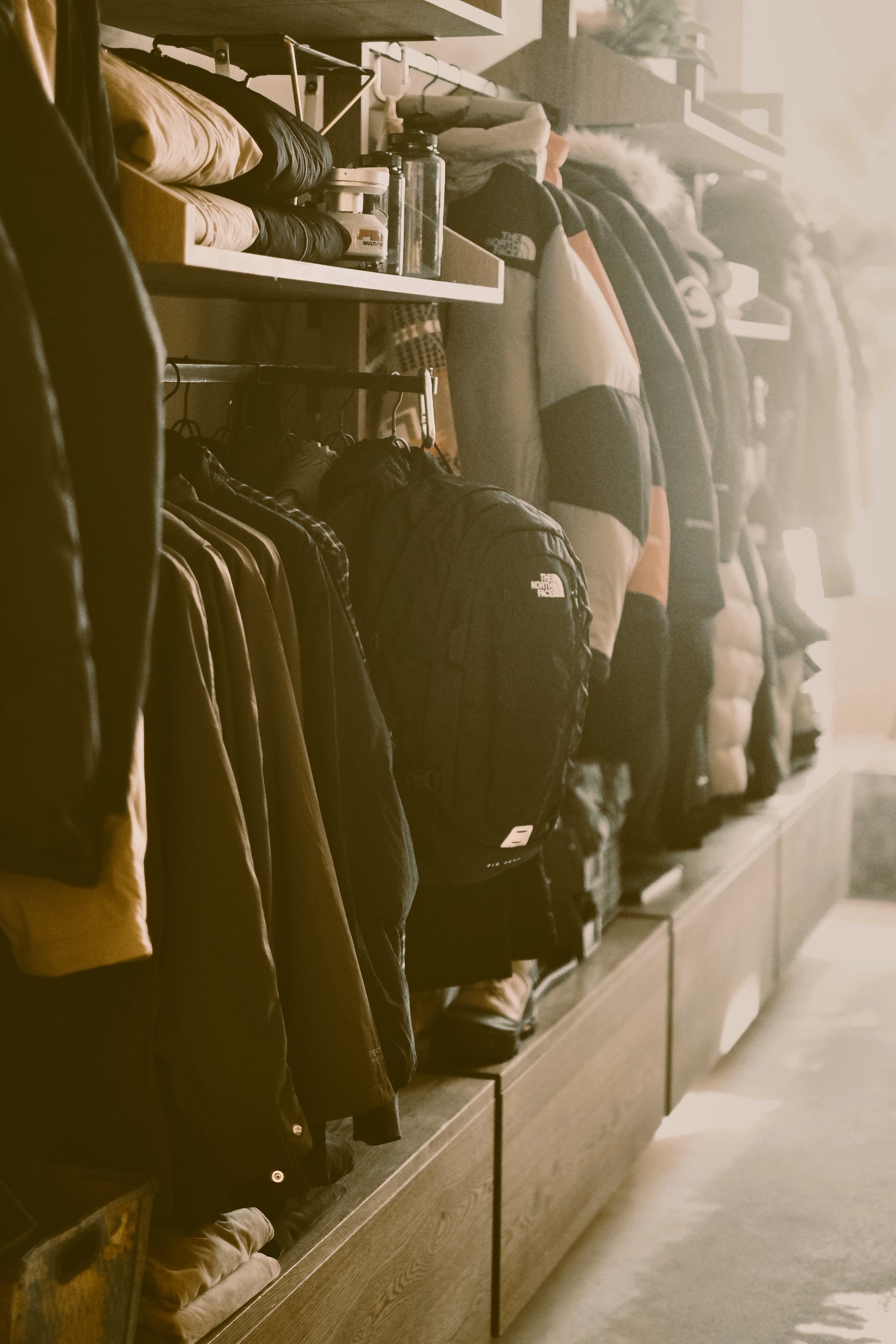 Images THE NORTH FACE MAN (ザ・ノース・フェイス マン) LUCUA1100