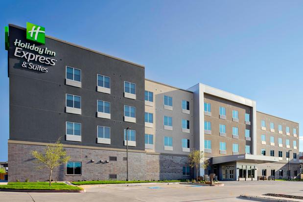 Images Holiday Inn Express & Suites Lubbock Central - Univ Area by IHG