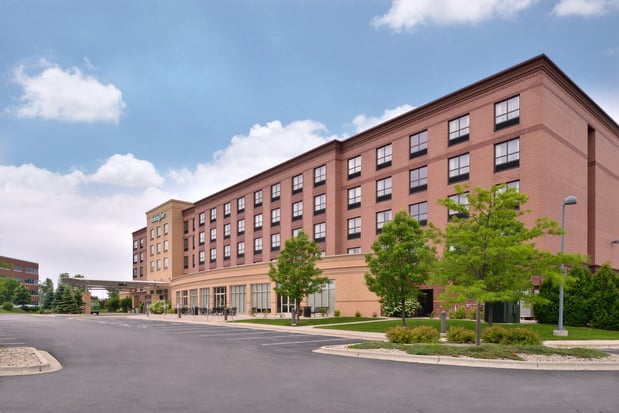 Images Holiday Inn Madison at the American Center by IHG