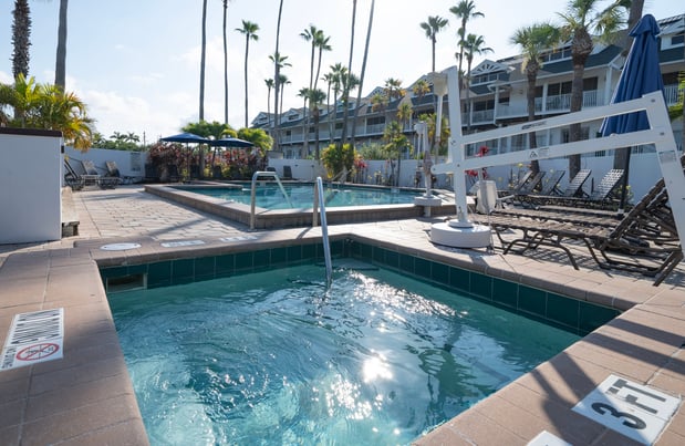Images Holiday Inn & Suites Clearwater Beach S-Harbourside by IHG