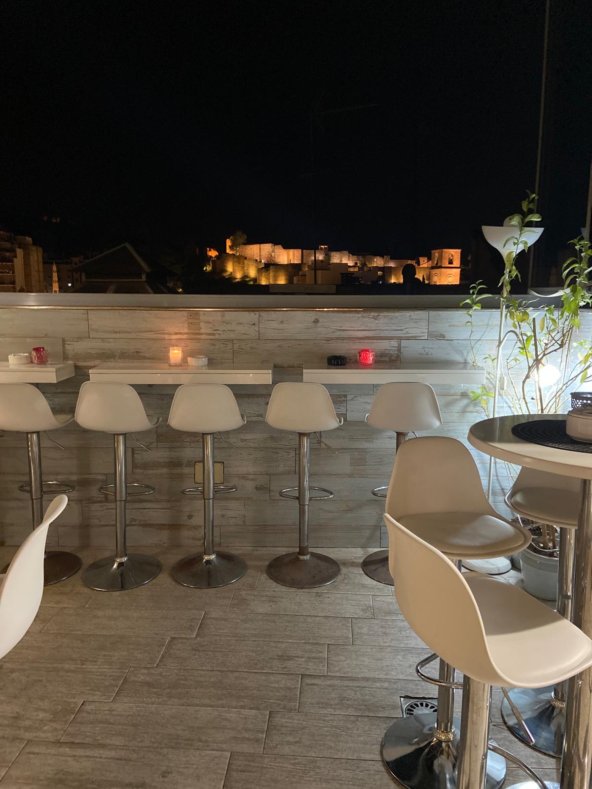 Images Terraza la Merced Karaoke Bar