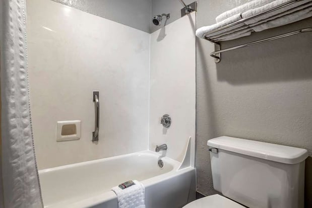Images Best Western Carlton Suites