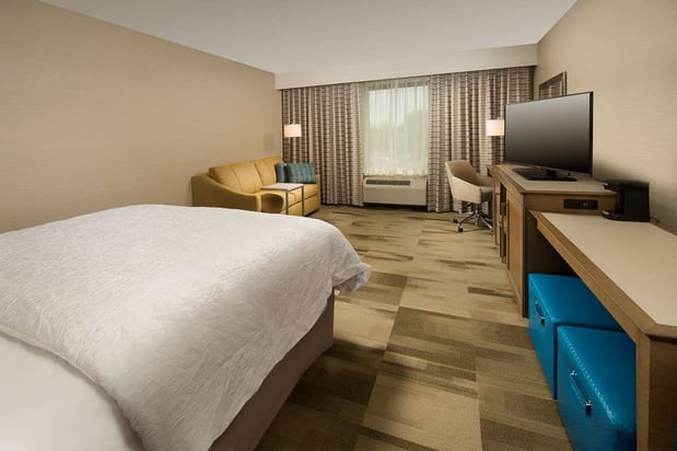 Images Hampton Inn & Suites Syracuse/Carrier Circle