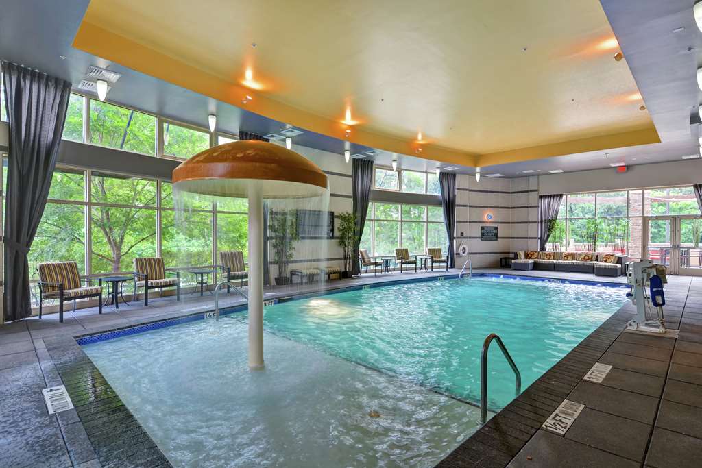 Pool Hampton Inn & Suites Raleigh/Crabtree Valley Raleigh (919)881-7080