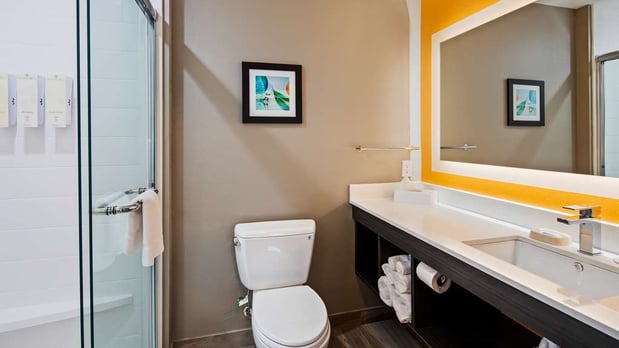 Images Best Western Plus Pasadena Inn & Suites