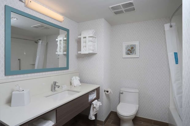 Images Hampton Inn & Suites Manistee Waterfront