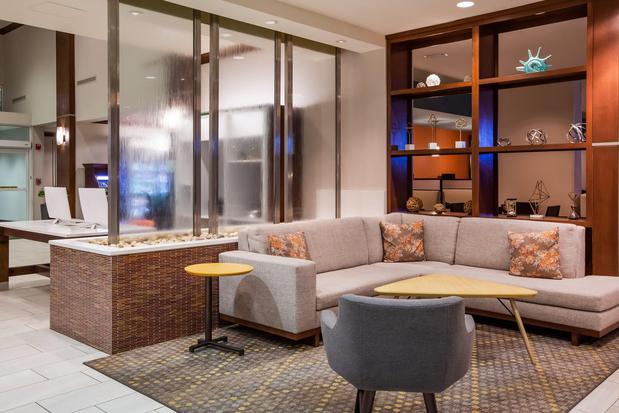 Images Holiday Inn Gulfport-Airport by IHG