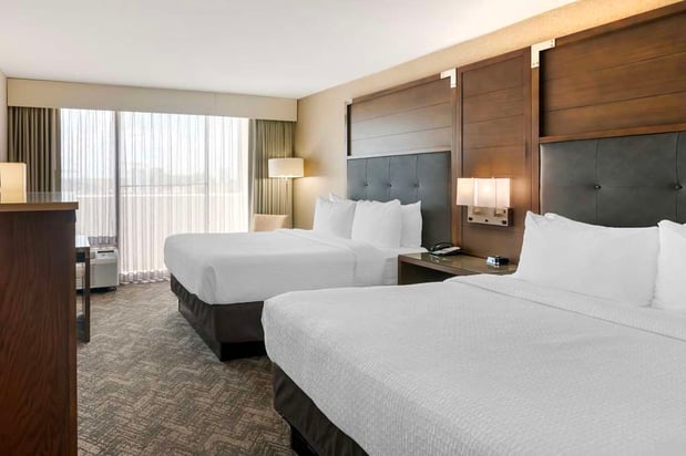 Images Best Western Plus Kansas City Sports Complex Hotel