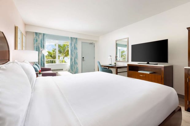 Images Hilton Garden Inn Key West / The Keys Collection