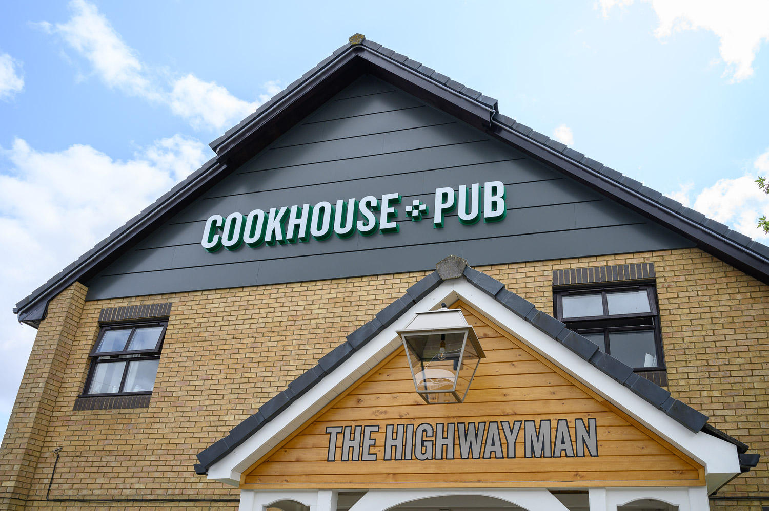 Cookhouse + Pub Restaurant The Highwayman Cookhouse + Pub St Neots 01480 408540