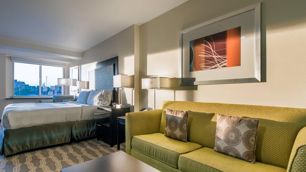 Images Holiday Inn Express & Suites Colorado Springs Central by IHG