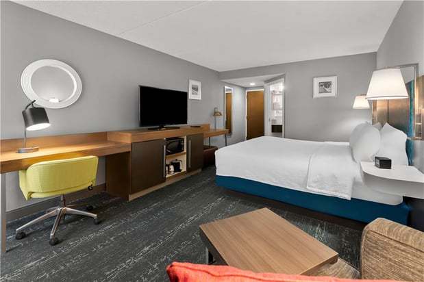 Images Hampton Inn & Suites Newtown