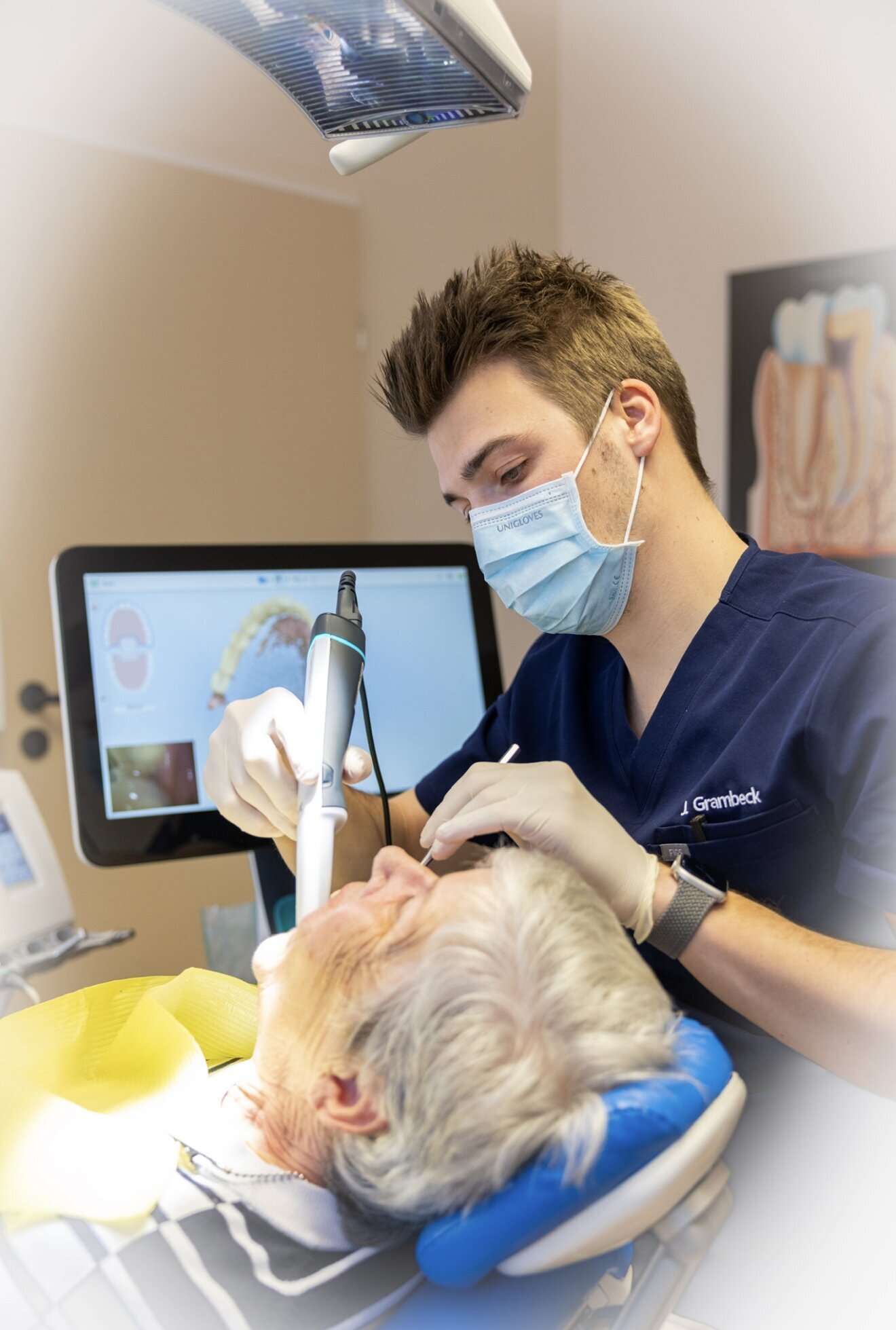 Zahnarztpraxis Scharbeutz - KüstenZahnärzte, Am Bürgerhaus 1 in Scharbeutz