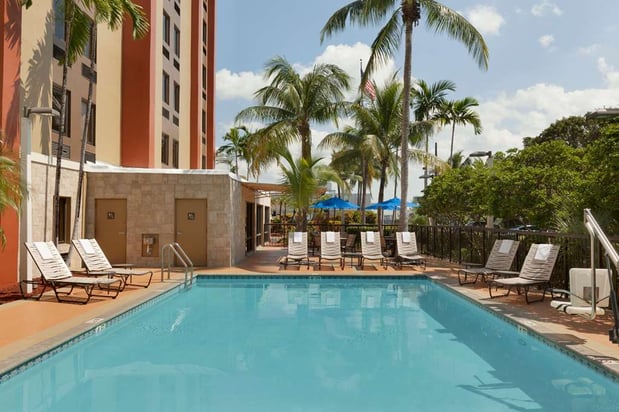 Images Hampton Inn Miami-Airport West