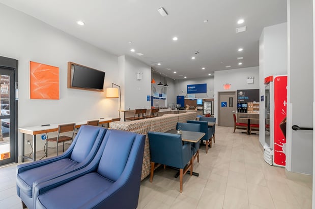 Images Holiday Inn Express & Suites Bronx - Zoo Area by IHG