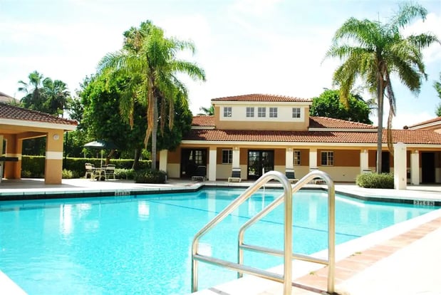 Images Hidden Cove Apartments