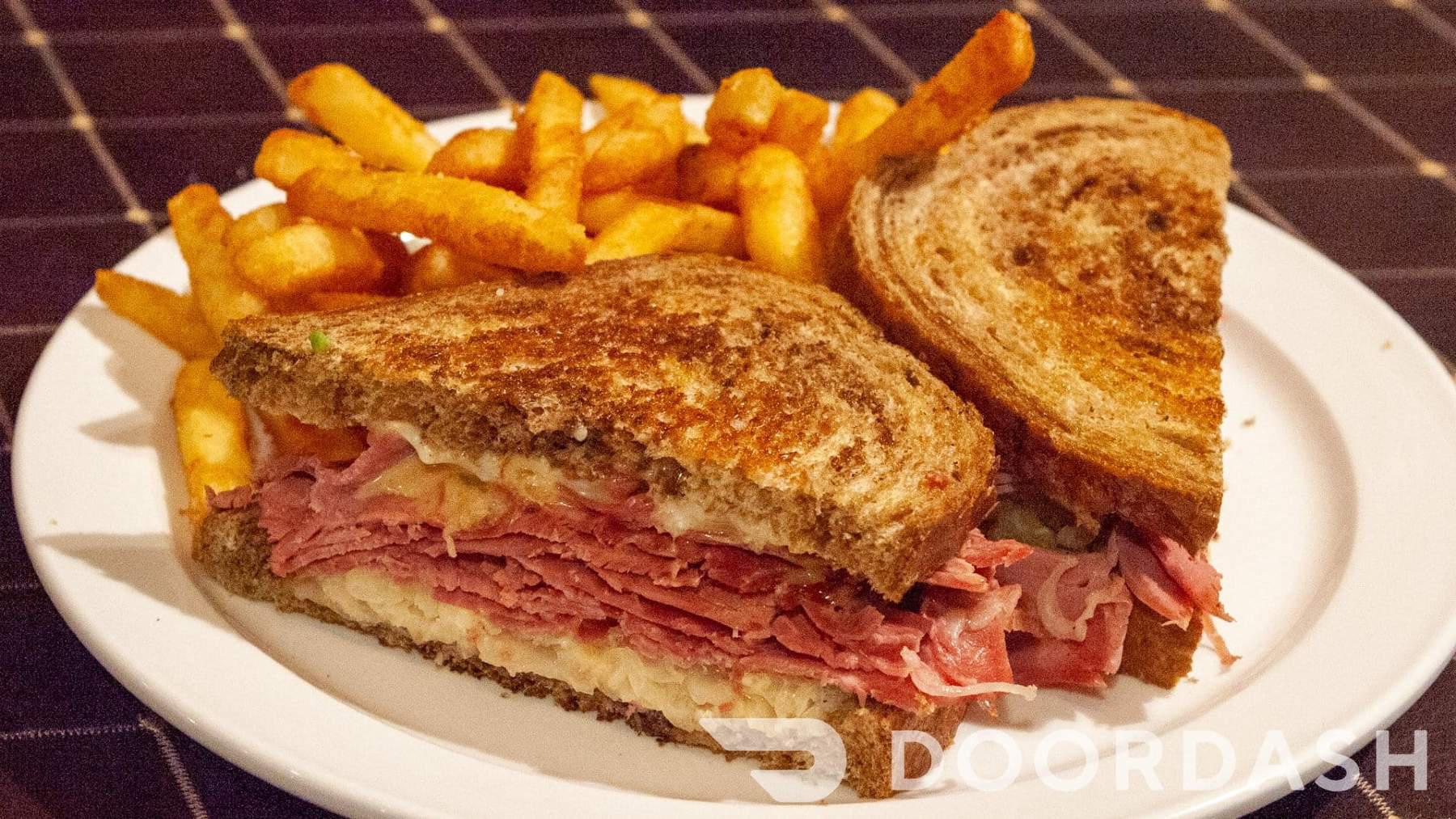 Lalo’s Grill & Pizza