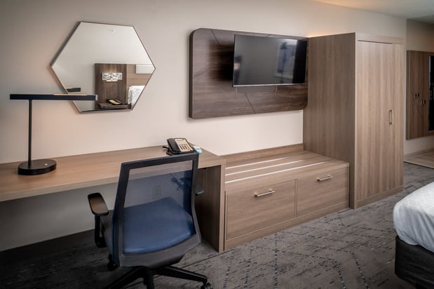 Images Holiday Inn Express & Suites Charleston-Kanawha City by IHG