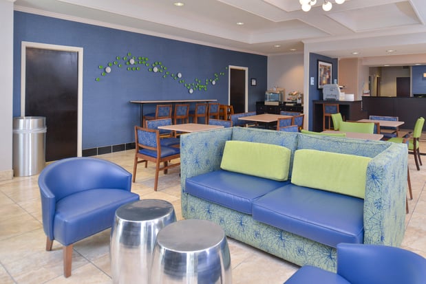 Images Holiday Inn Express & Suites San Antonio South by IHG