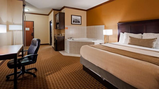 Images Best Western Granbury Inn & Suites