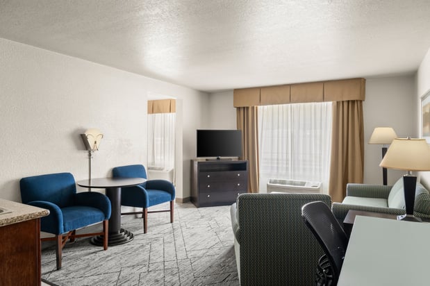 Images Holiday Inn Express & Suites New Buffalo, MI by IHG