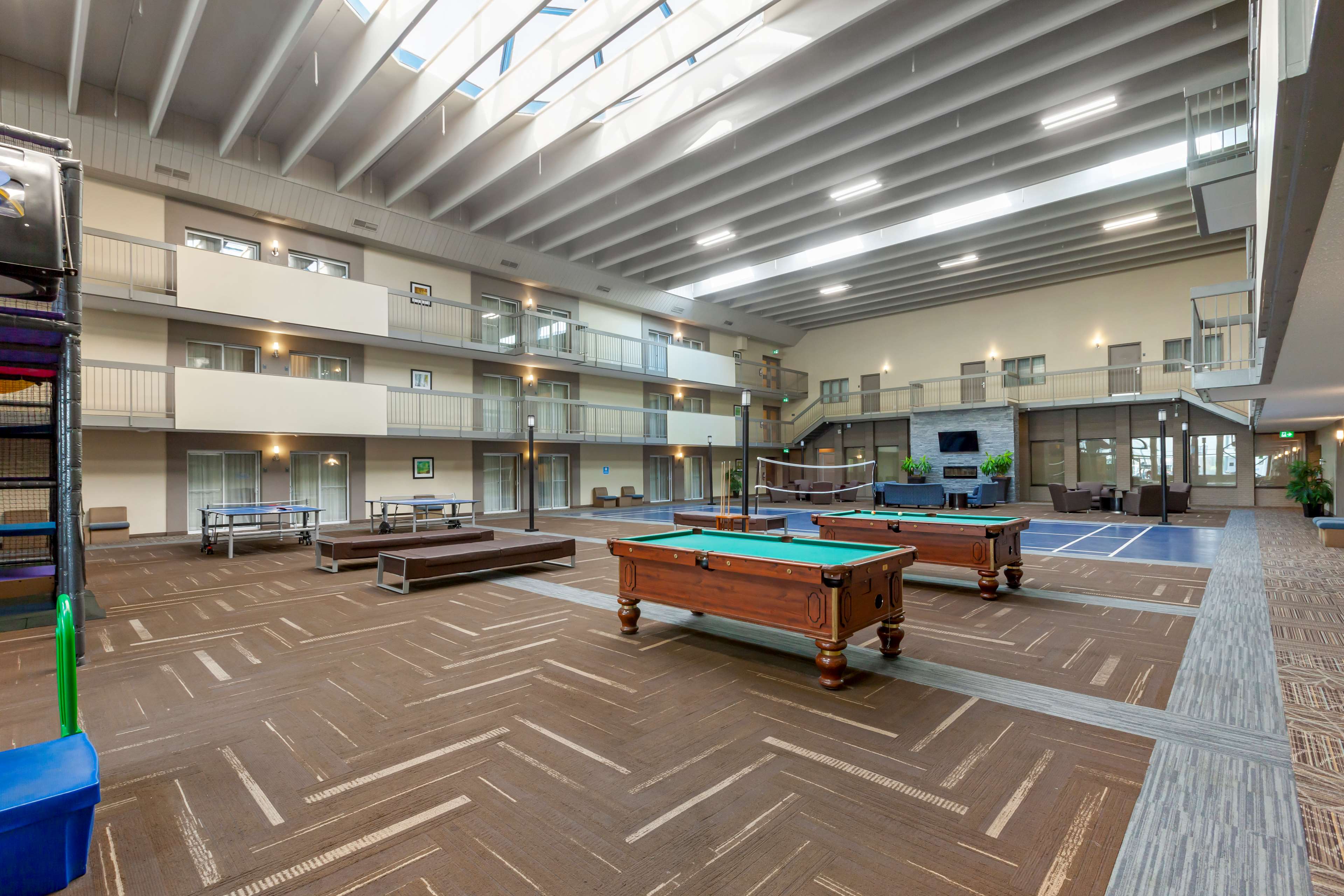 Best Western Plus Leamington Hotel & Conference Centre in Leamington: indoor play area