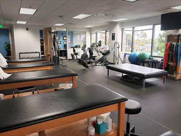 Images Select Physical Therapy - Long Beach - Airport Plaza