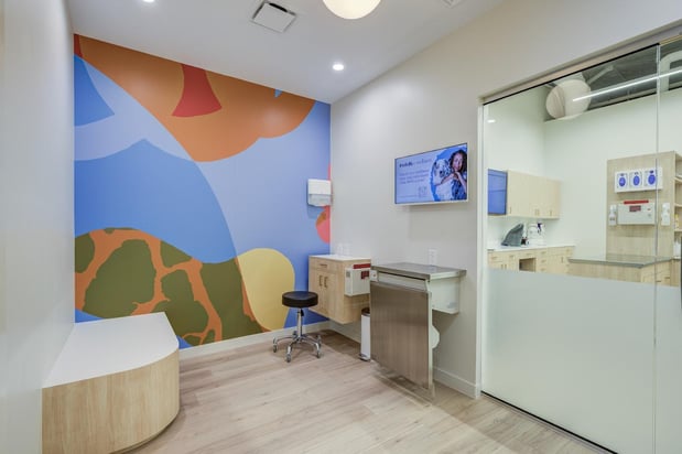 Images Petfolk Veterinary & Urgent Care - Allen