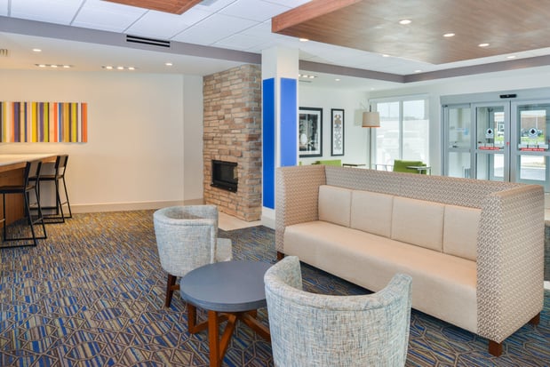 Images Holiday Inn Express & Suites Chadron by IHG
