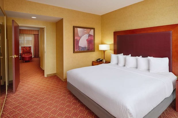 Images Embassy Suites by Hilton Charlotte Concord Golf Resort & Spa