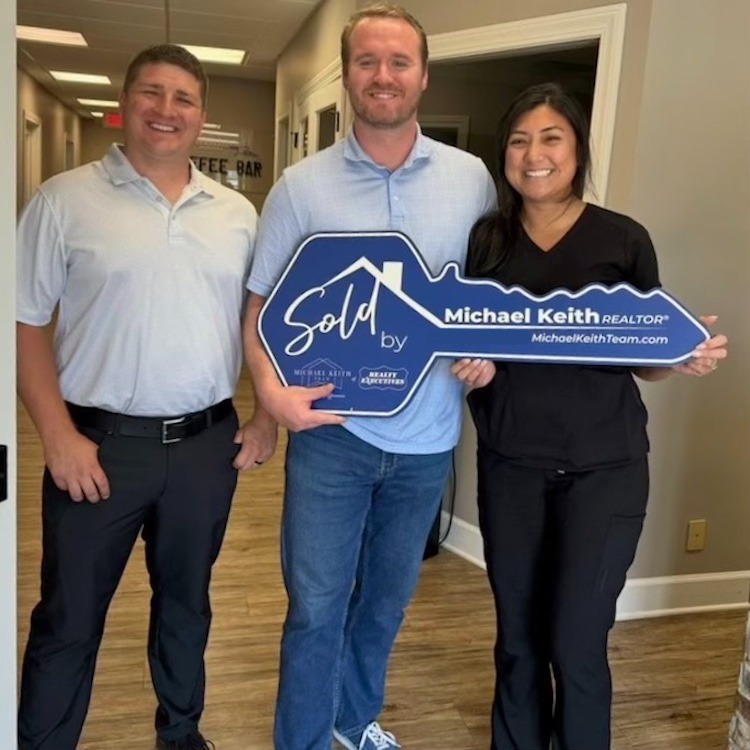 A proud moment celebrating another successful closing with clients who trusted me to guide them through every step of their real estate journey. Whether navigating homes or terrain, my goal is to provide clarity, confidence, and a smooth experience from start to finish. Grateful for the opportunity to help another family move forward and build their legacy here in East Tennessee.