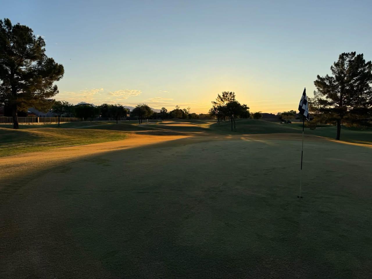Gorgeous morning on the links!