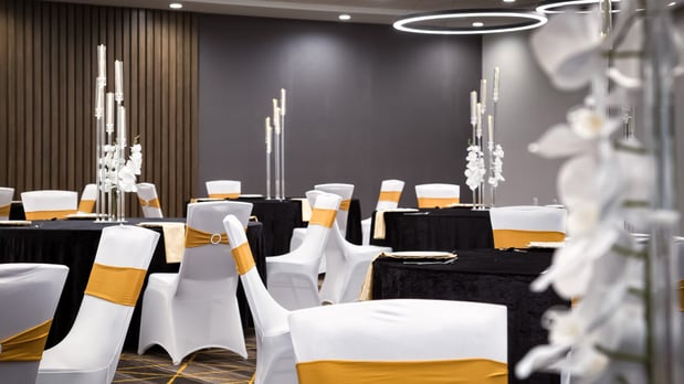 Images Holiday Inn Nashville Airport by IHG