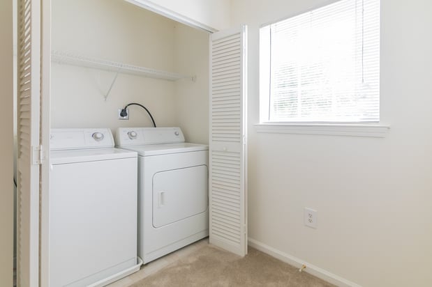 Images Eagle Rock Apartments at Freehold
