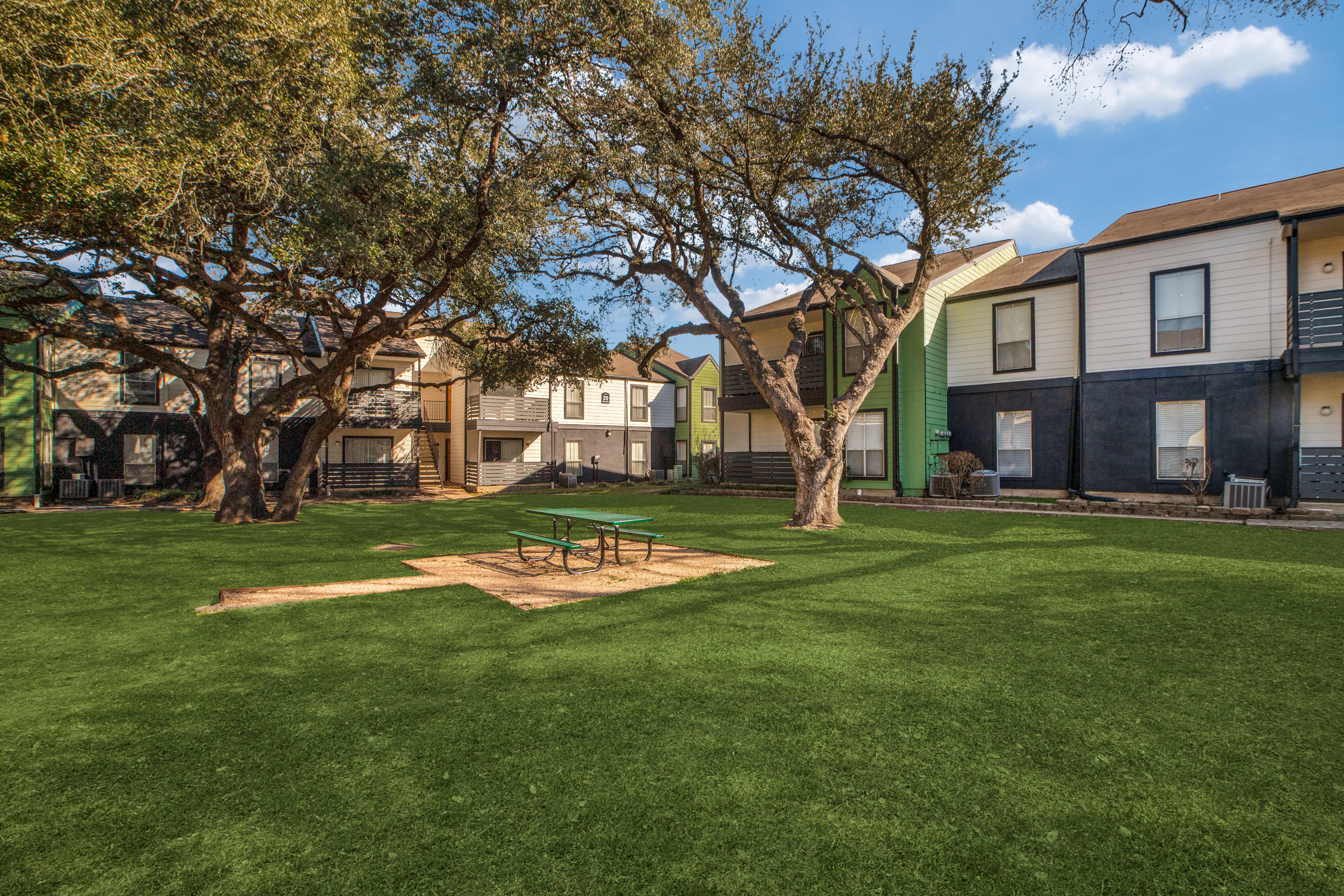 The Argyle Apartments, 1335 Silverado, Houston, TX MapQuest