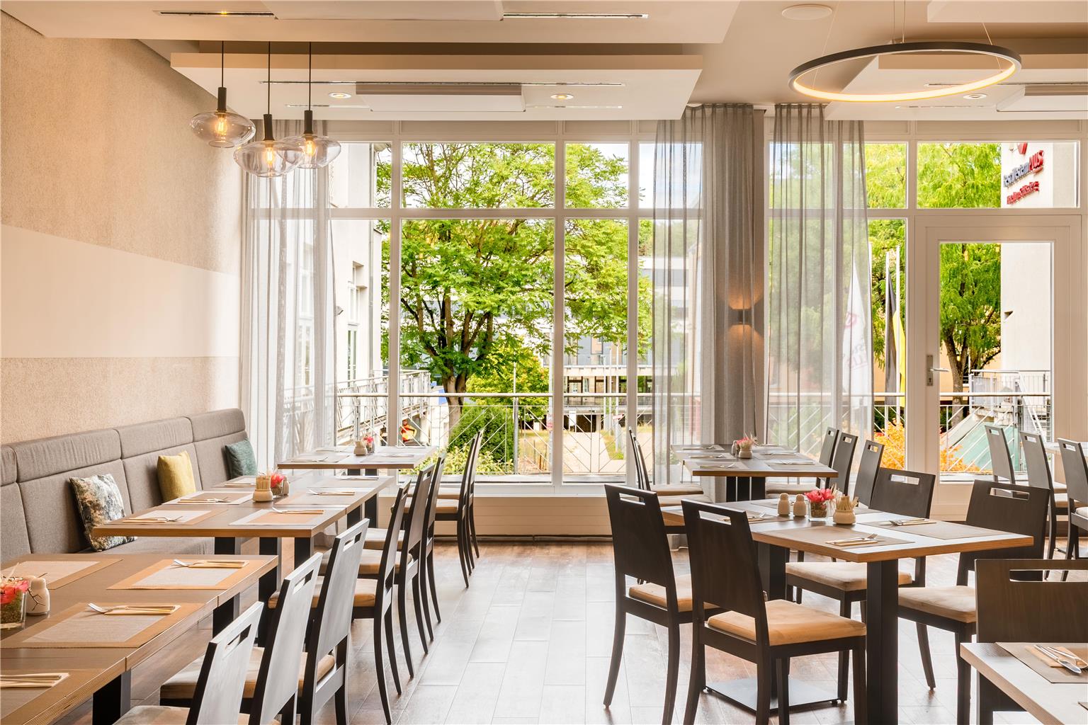 Best Western Plus Hotel Am Schlossberg, Europastrasse 13 in Nuertingen