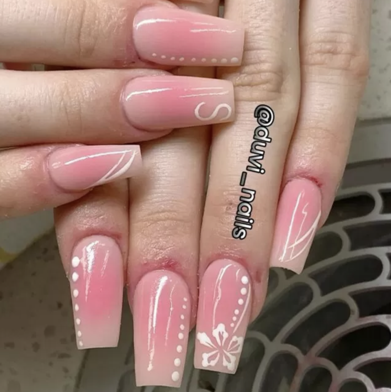 Bilder Nagelstudio Zürich - DUVI Nails an der Langstrasse