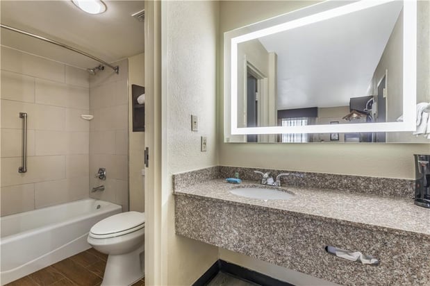 Images Best Western Salisbury Plaza