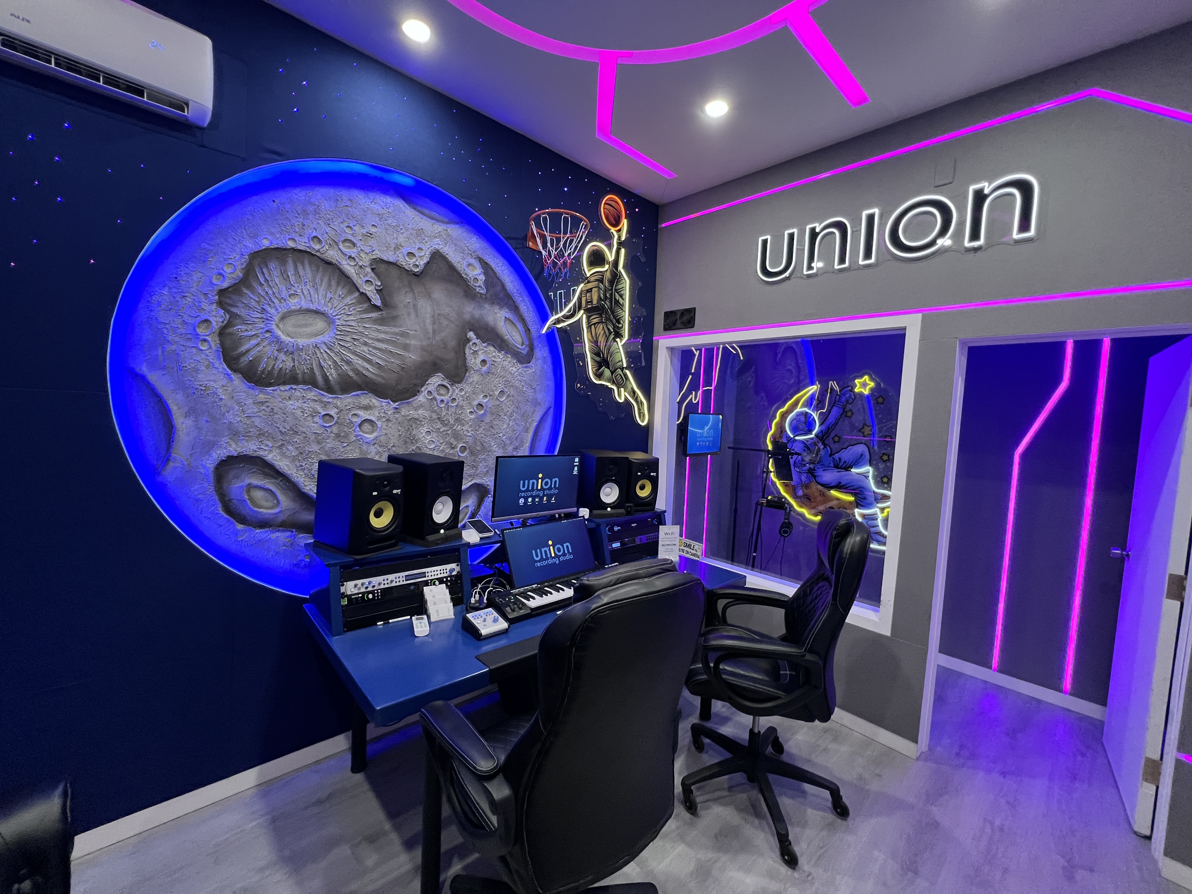 Union Recording Studio Logo